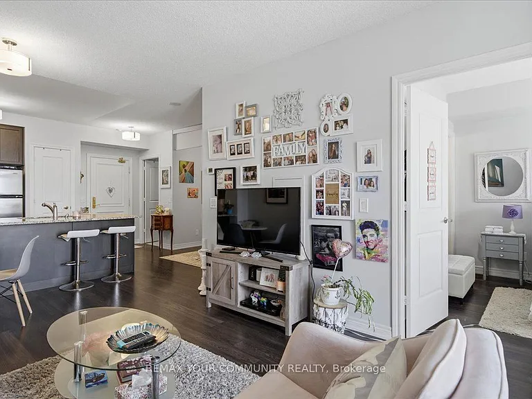 9245 Jane St #1109 — Photo 18