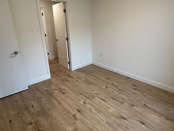 4th image of 3594 Malsum Dr #3-2XX