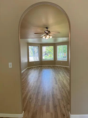 2052 Manchester Dr Photo 1