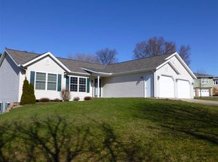 1515 N Dewey Ave, Reedsburg, WI 53959