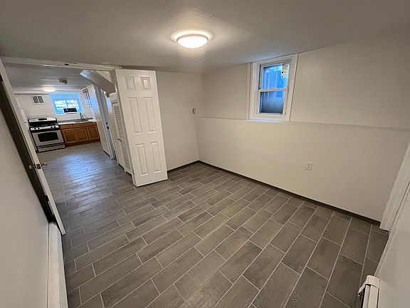 4th image of 273 Rich Ave Floor 1