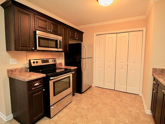 3rd image of 165 Brandimere Dr