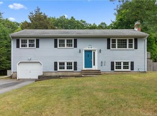 19 Aileen Dr, Madison, CT 06443