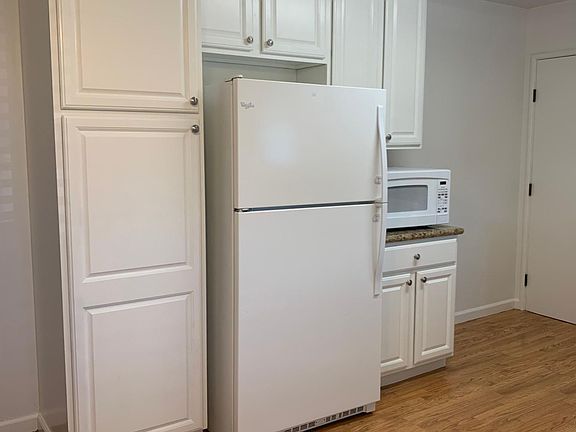 2nd image of 2390 Patricia Dr