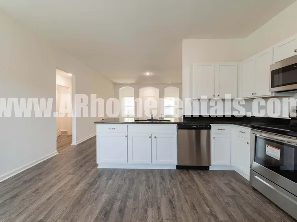 1125 Gallery Dr, Conway, AR 72032
