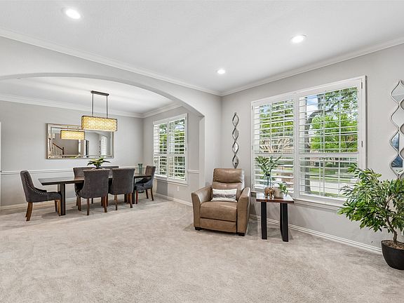 4th image of 15090 Snowshill Dr