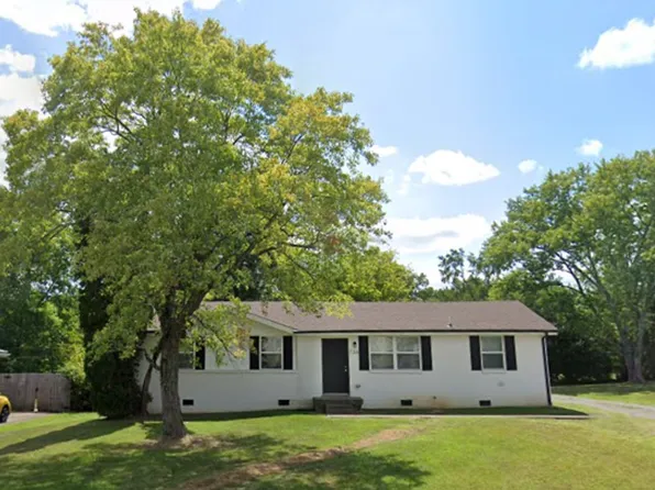 736 Lafayette Rd, Clarksville, TN 37042