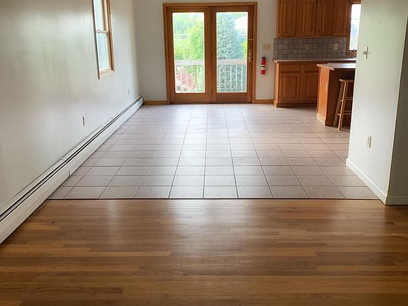 4th image of 7374 Hollywood Cir