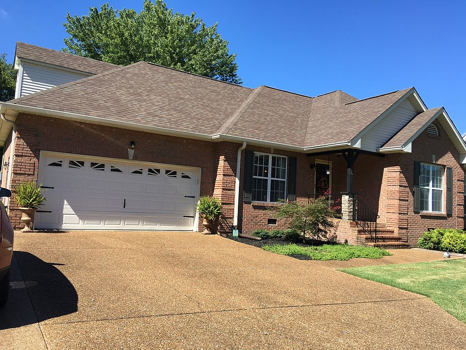 1st image of 340 Hazeltine Dr