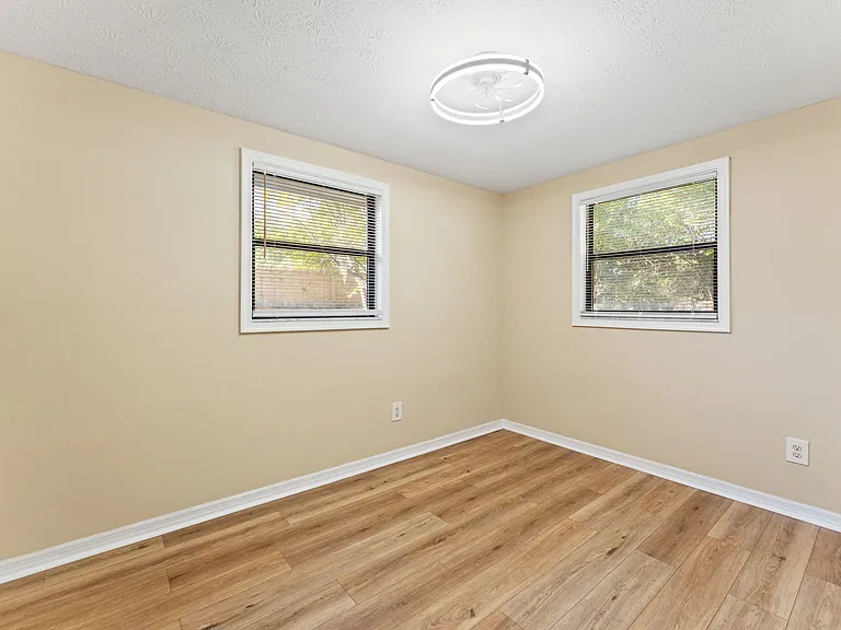 10172 Melanie Ave — Photo 16