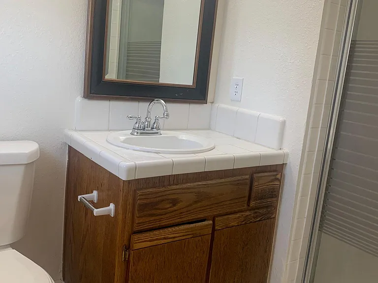 300 Wabash Dr — Photo 4