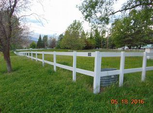 199 Mowetza Dr, Ashland, OR 97520