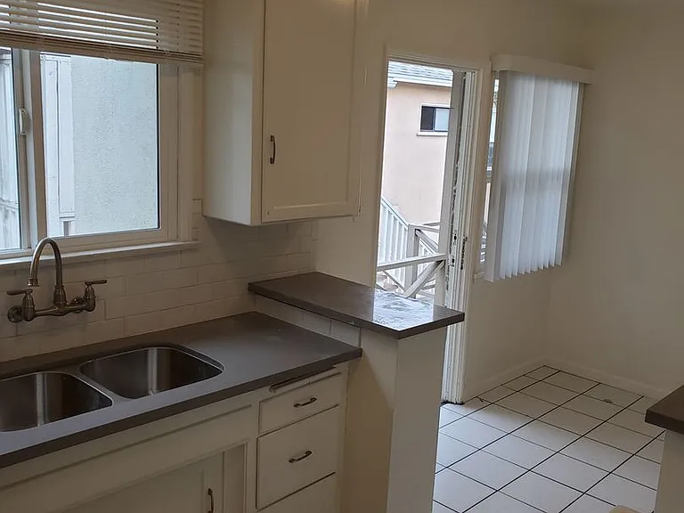 11320 Washington Pl — Photo 7