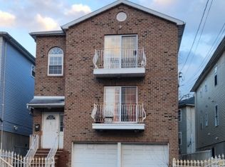 568 S 10th St, Newark, NJ 07103