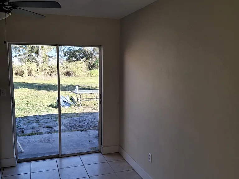 2532 SW Lois Ave — Photo 13