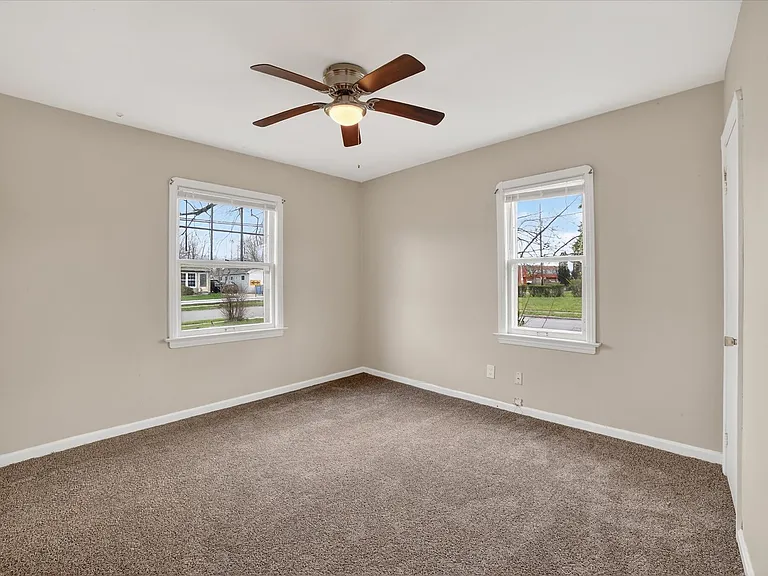 17208 Lipton Ave — Photo 16