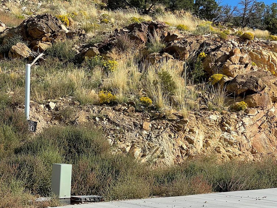 2nd image of 1945 N Pinyon Grove Cir