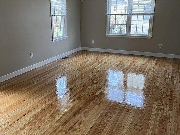 3rd image of 1569 Main St #2