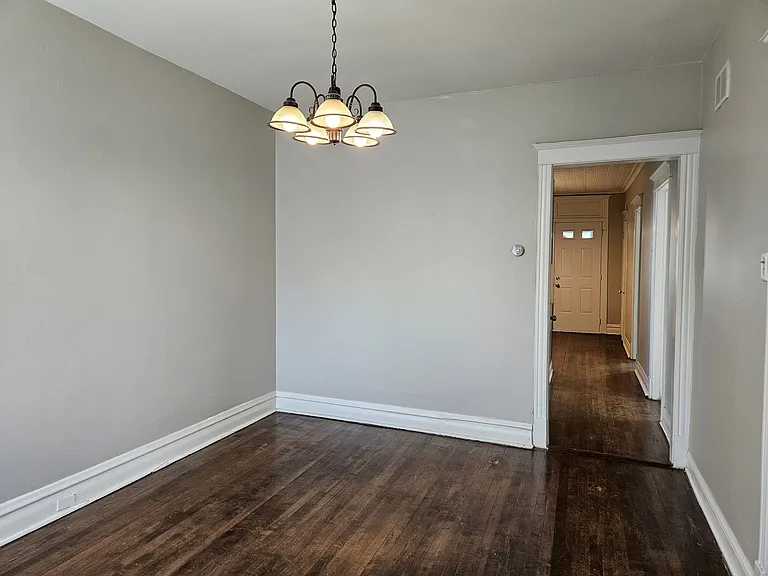 827 W 33rd Pl #1RB — Photo 15