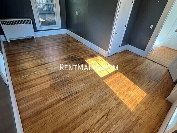 5th image of 79 4th St APT 3