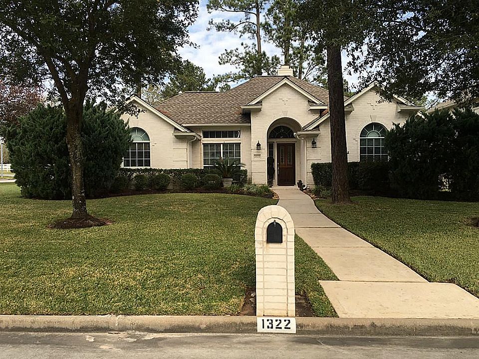 1st image of 1322 Pine Trl