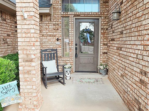 4th image of 1013 Armstrong Cir