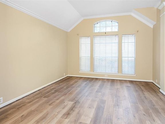 5th image of 7207 Cambridge Cove Cir