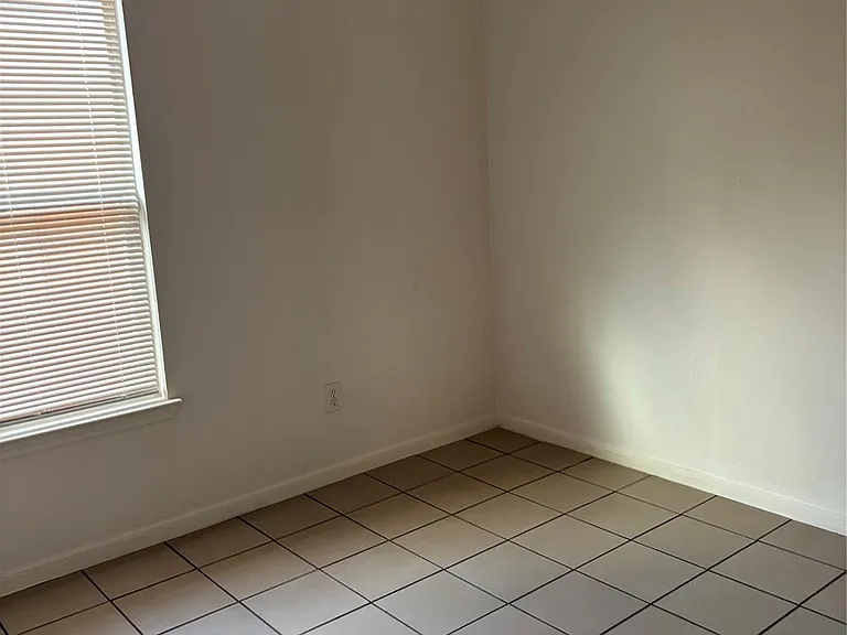 21115 Field House Ct — Photo 3