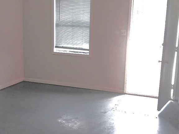 5th image of 3309 Barrett Cir #B