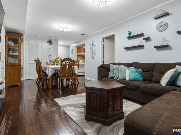 395 College Dr #395, Edison, NJ 08817