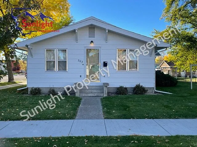 202 5th Ave