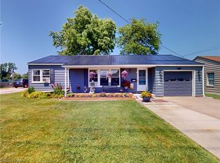 7753 Holly Dr, Mentor On The Lake, OH 44060