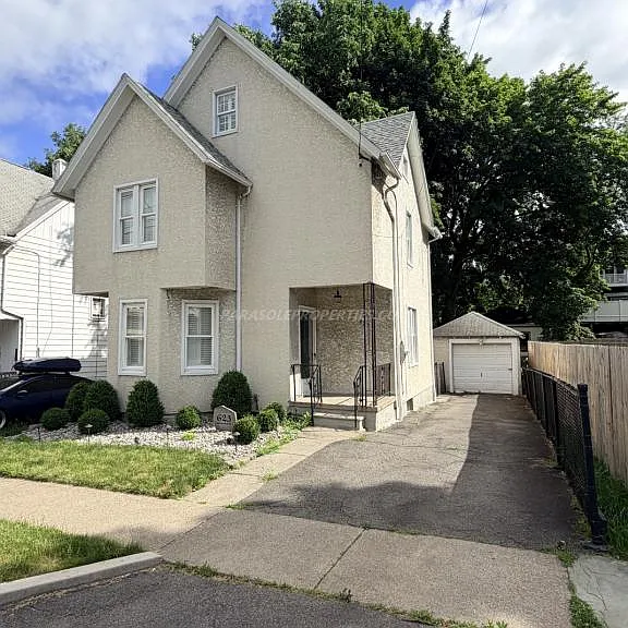 623 Delaware St — Photo 1