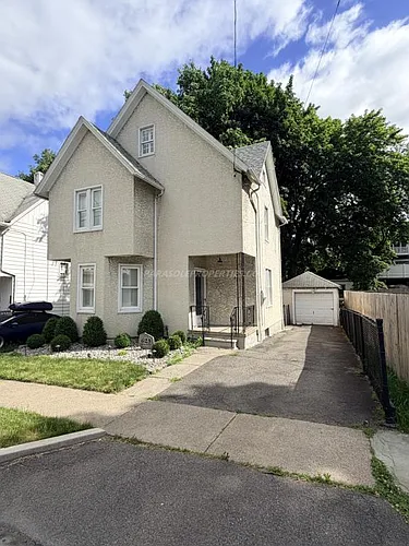 623 Delaware St Photo 1