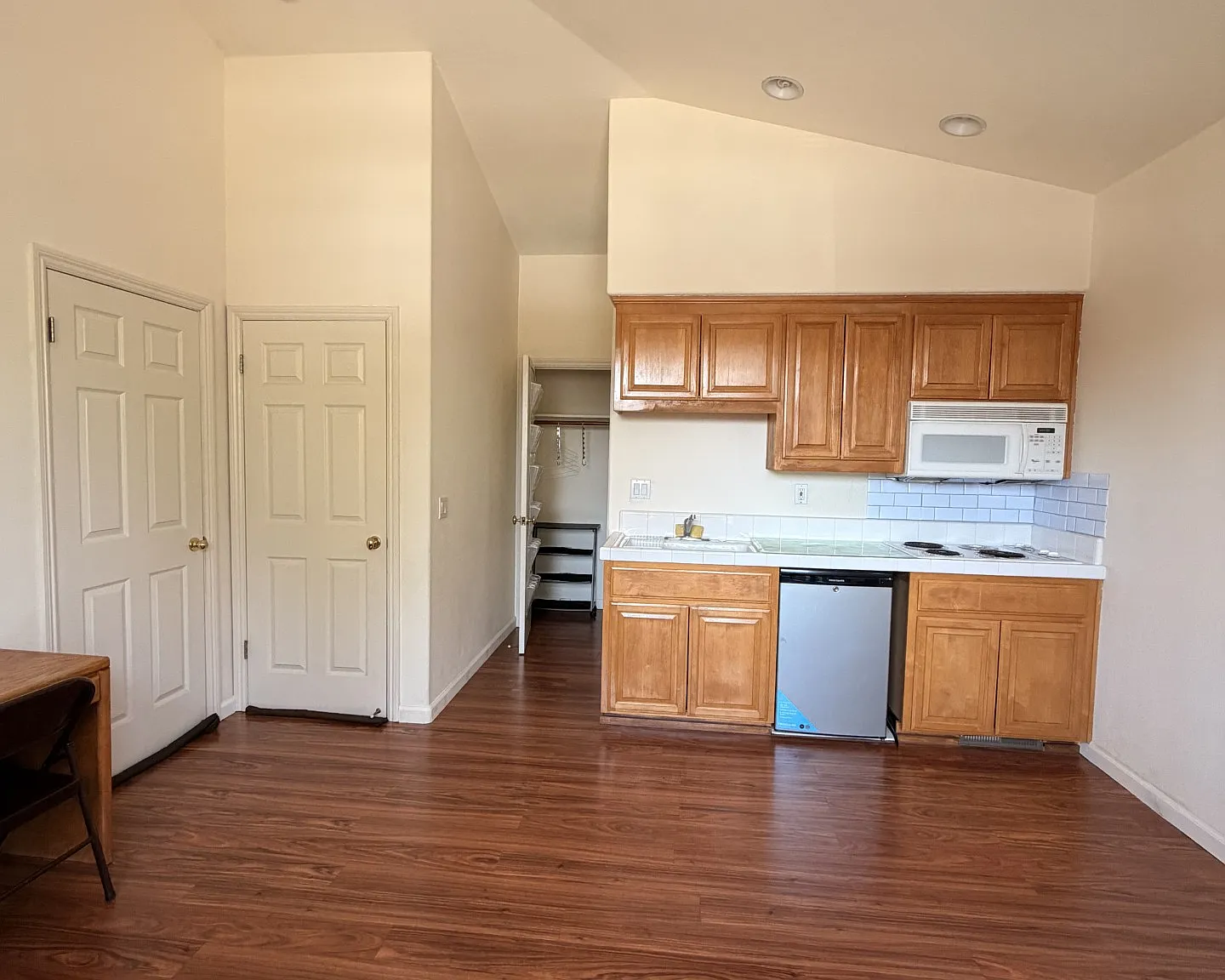 1 bed, 300 sqft, $1,850 — Photo 2
