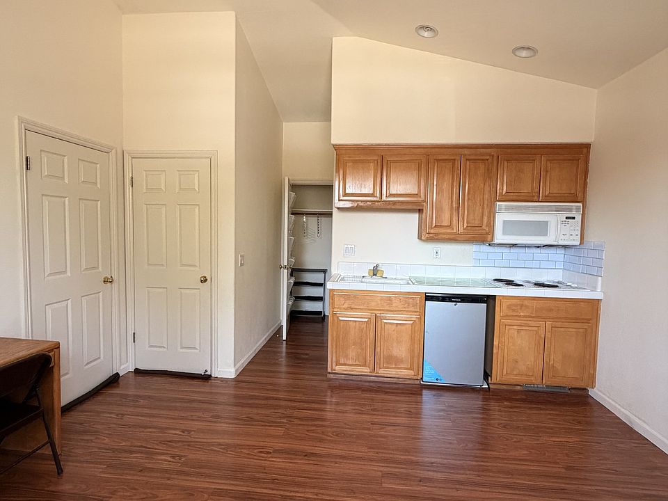 2nd image of 2580 Wilde Ave