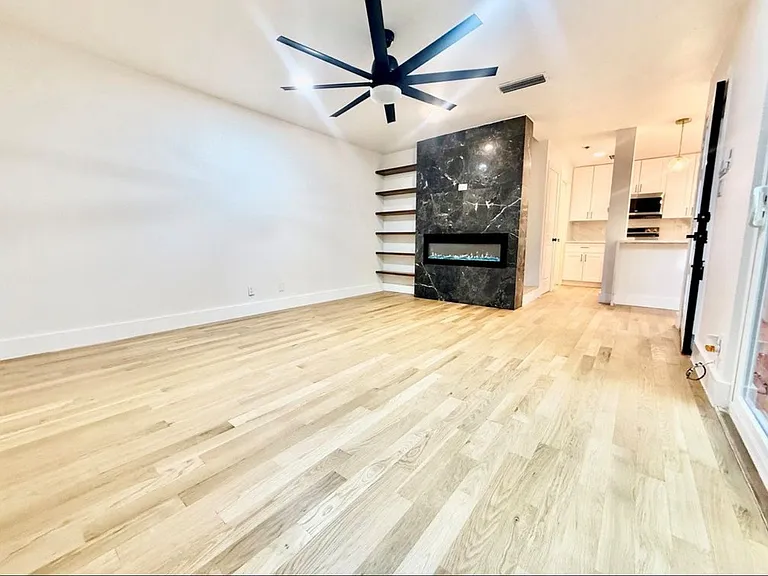 3929 Buena Vista St #F — Photo 6