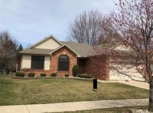 18519 Old Coach Trl, Clinton Township, MI 48038