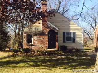 907 S Feldkamp Ave, Springfield, IL 62704