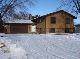 7809 Arlington Ave N, Brooklyn Park, MN 55443