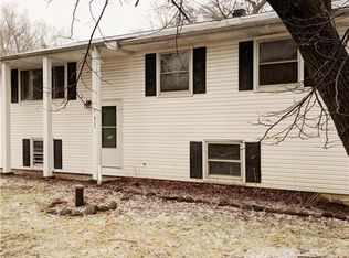 8734 Ranch Dr, Chesterland, OH 44026