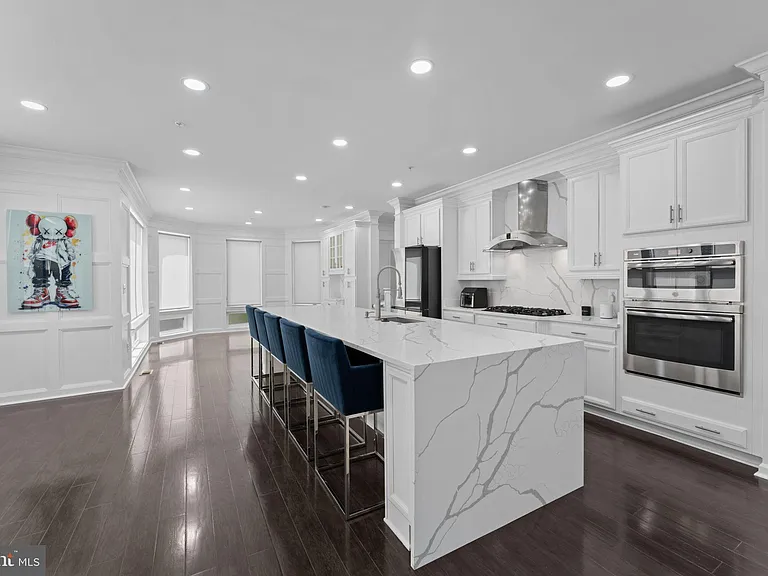 515 Riversail Ln — Photo 6