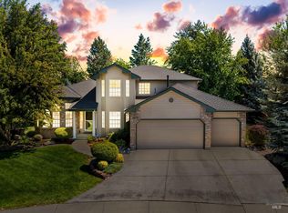 2875 E Parkriver Dr, Boise, ID 83706