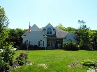 12 Nidzyn Ave, Remsenburg, NY 11960