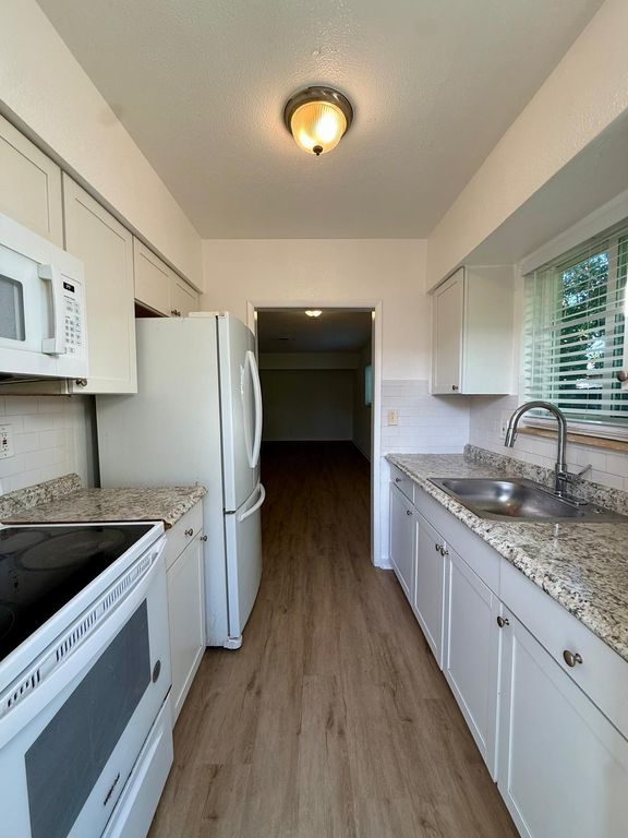 3221 NE 7th Ave APT D, Pompano Beach