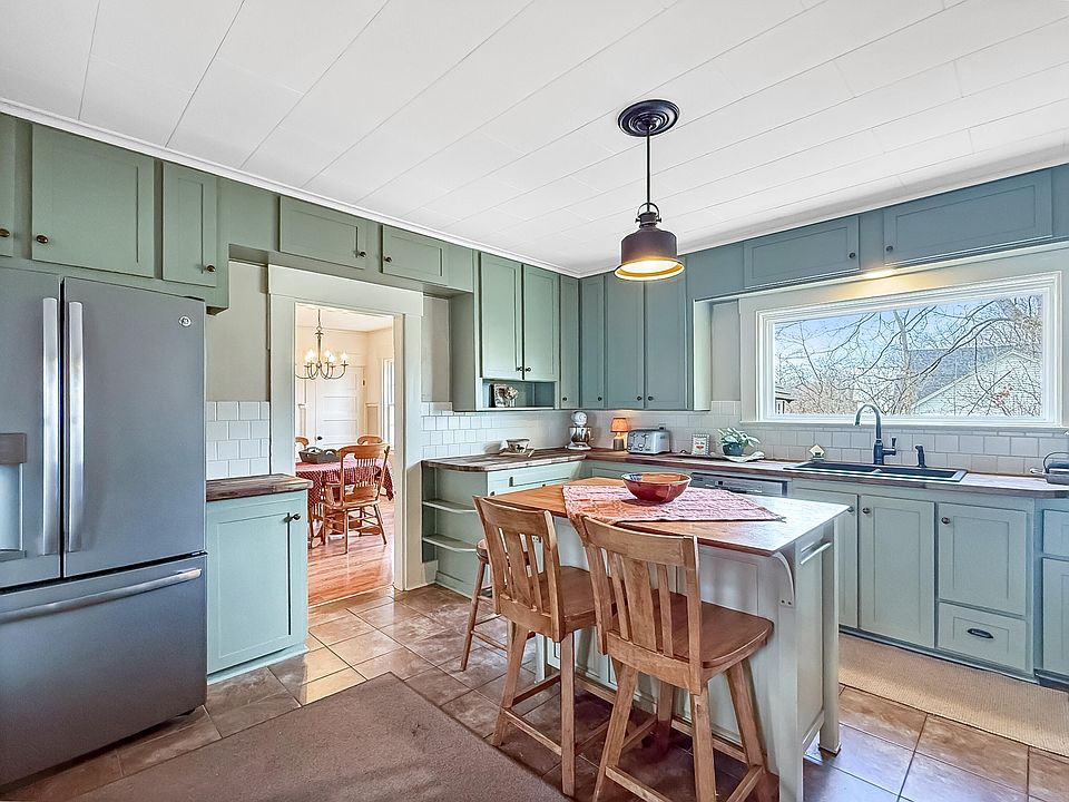 1st image of 49 Pleasant Avenue