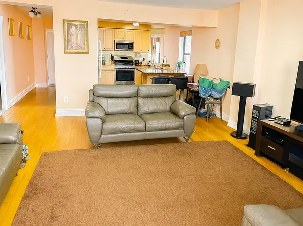 2964 Brighton Sixth Street image 27 of 29