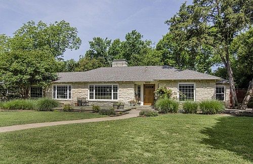 2nd image of 9335 Forest Hills Blvd