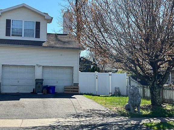 3rd image of 207 Cedarbrook Ave