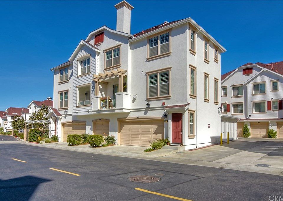 1st image of 810 Harbor Cliff Way Unit 221